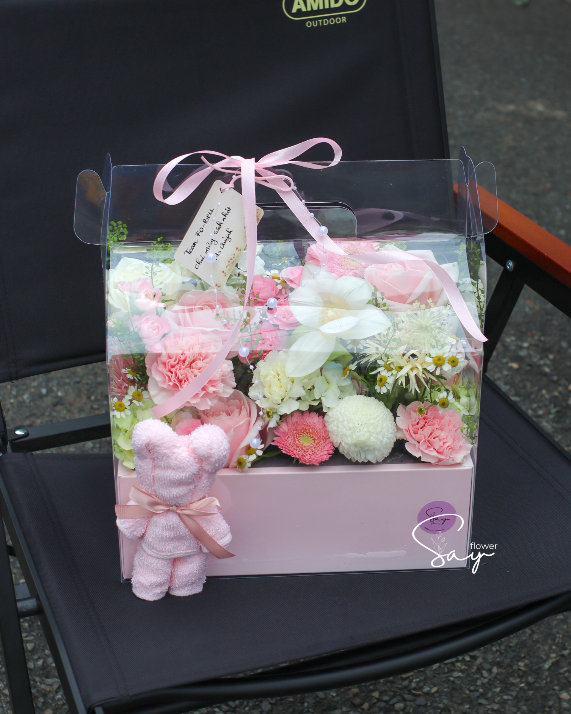 Flowerbox & bear