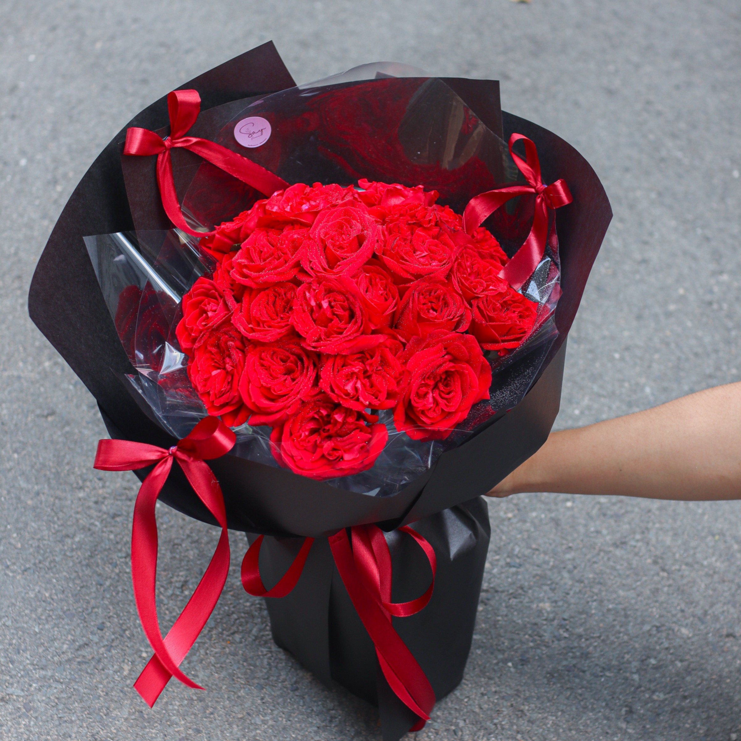 Bó hồng tròn Ohara đỏ 